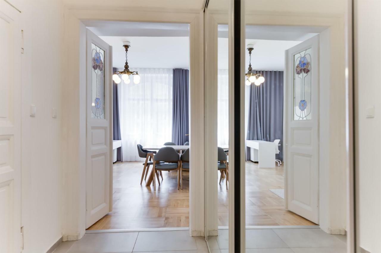 The Dancing House Residence, Two Bedroom Apartment With Balcony Near River! Prag Exterior foto